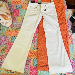 Buffalo David Bitton creamy white jeans